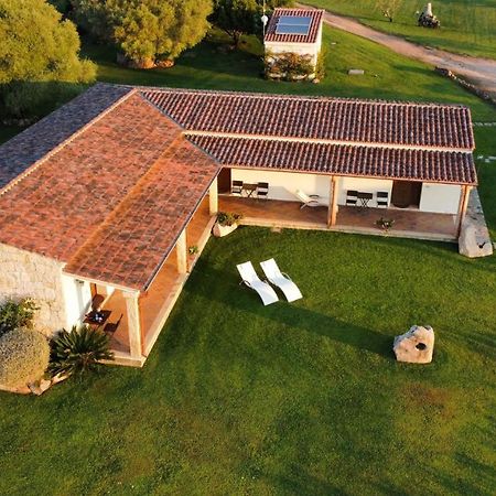 B&B Majore Олбия Екстериор снимка