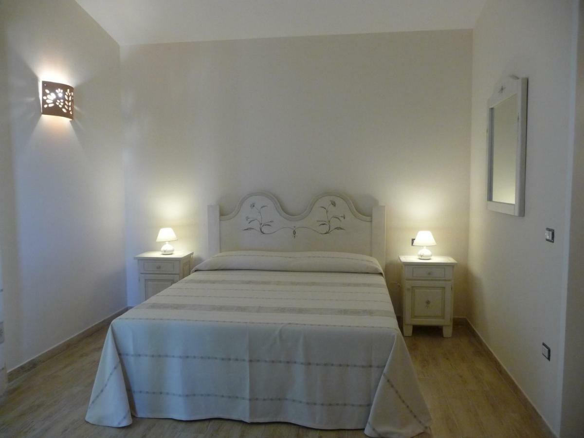 B&B Majore Олбия Екстериор снимка