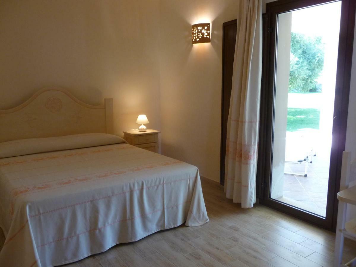 B&B Majore Олбия Екстериор снимка