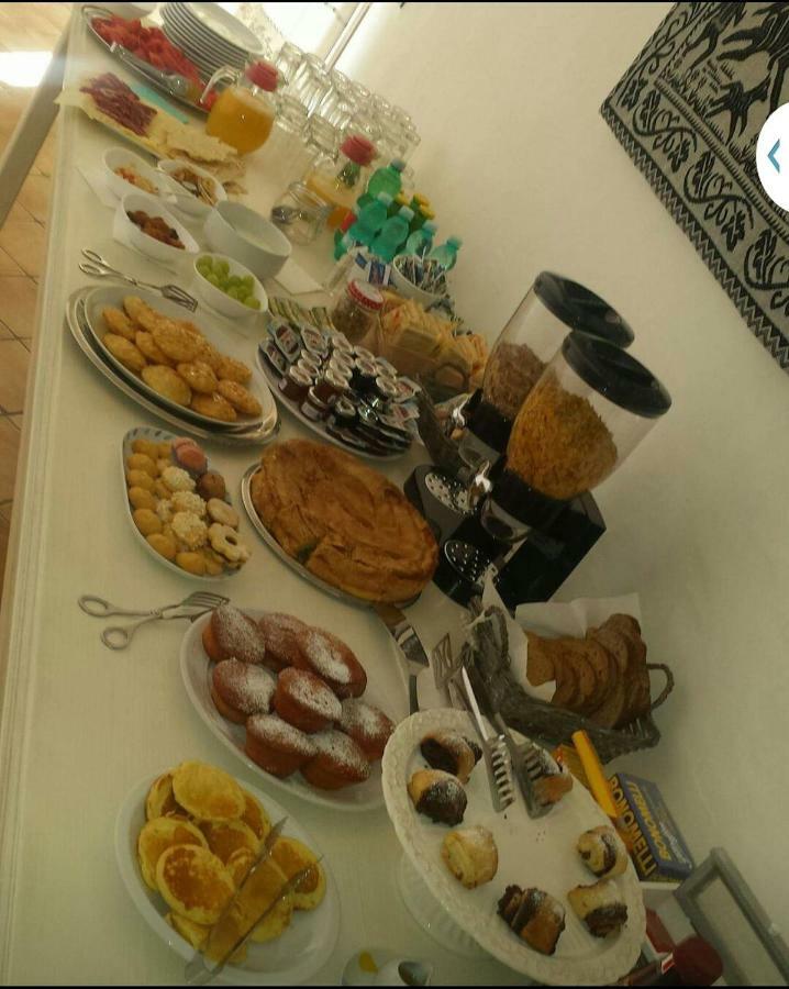 B&B Majore Олбия Екстериор снимка