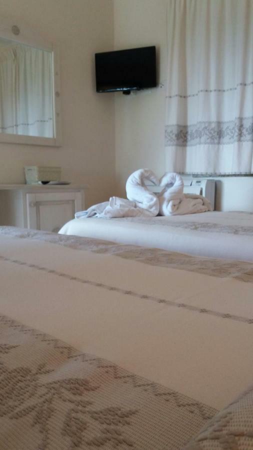 B&B Majore Олбия Екстериор снимка