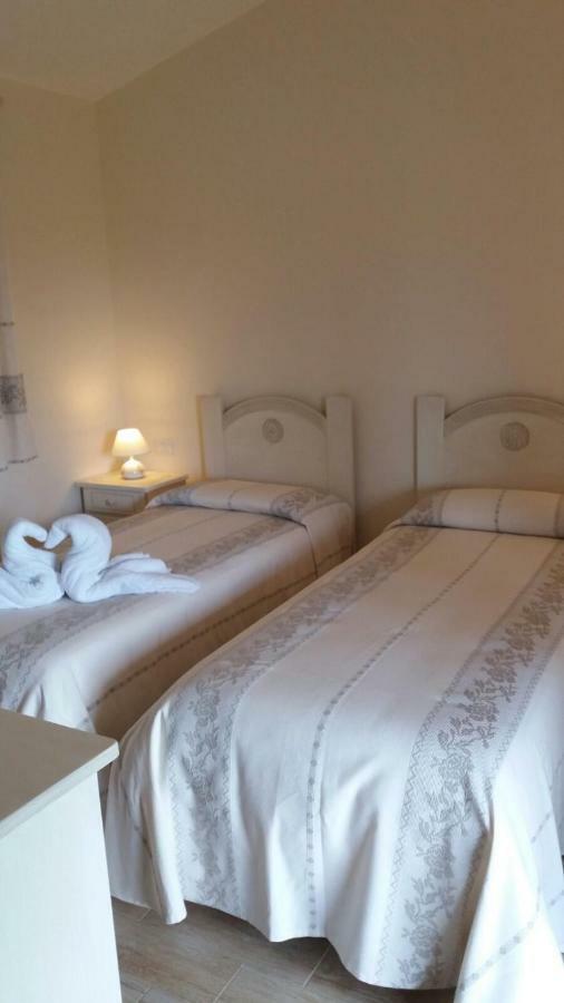 B&B Majore Олбия Екстериор снимка